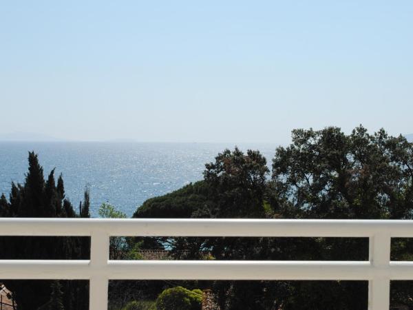 Cap Nègre Hôtel : photo 6 de la chambre chambre triple avec balcon - 3ème Étage - vue sur mer