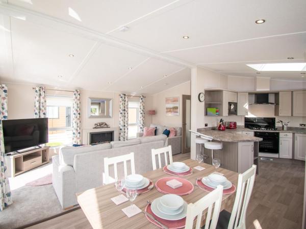 The Crucible lodge with Hot Tub : photo 4 de la chambre lodge 2 chambres