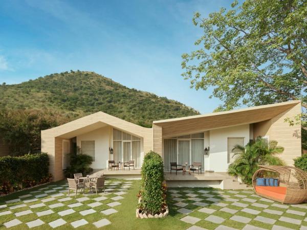 Taj Aravali Resort & Spa Udaipur : photo 4 de la chambre luxury hill view suite with garden & sit-out