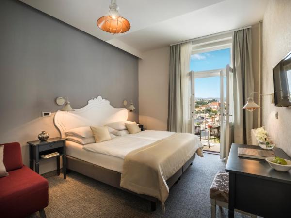 Hotel Lungomare Opatija - Liburnia : photo 2 de la chambre chambre lits jumeaux
