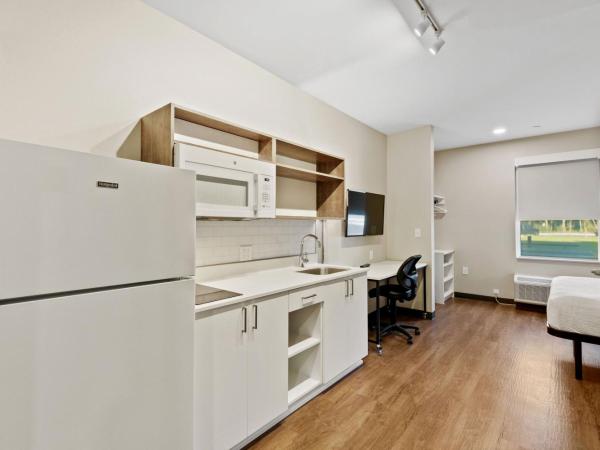 Extended Stay America Premier Suites - Tampa - Fairgrounds - Casino : photo 10 de la chambre studio lit queen-size 