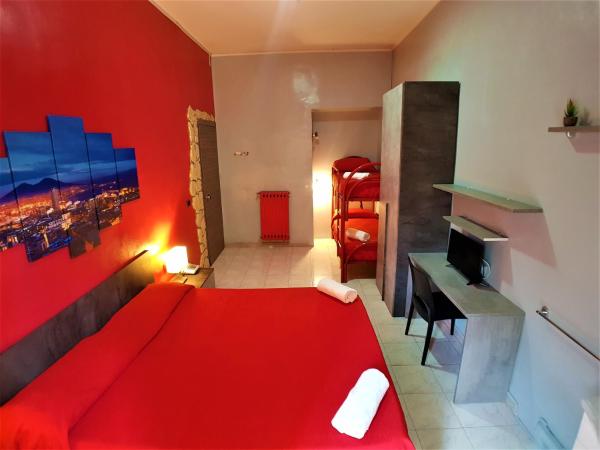 Hotel Ginevra : photo 8 de la chambre chambre triple avec salle de bains commune