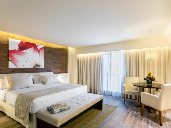 Vogue Square Fashion Hotel by Lenny Niemeyer : photo 2 de la chambre chambre lit king-size de luxe avec jacuzzi