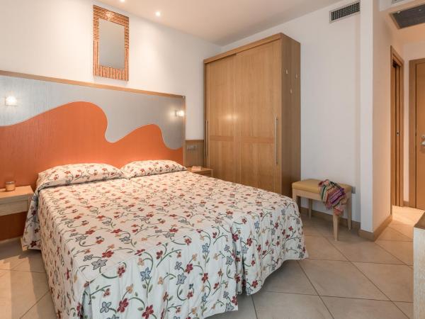 Hotel Katja : photo 2 de la chambre chambre lits jumeaux pour personnes à mobilité réduite