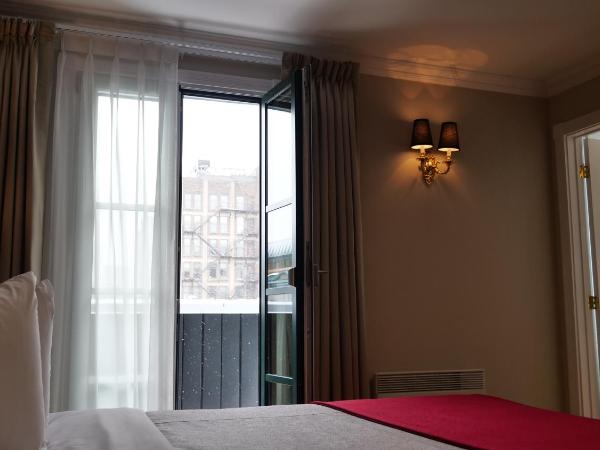 Hotel Bonaparte : photo 4 de la chambre chambre lit king-size avec balcon