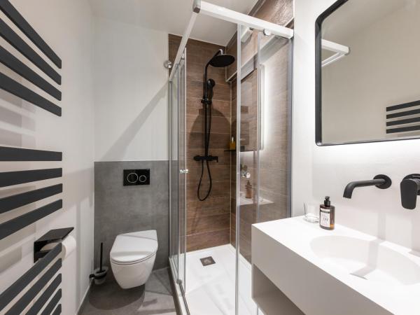 B-Hotel : photo 3 de la chambre ville 2