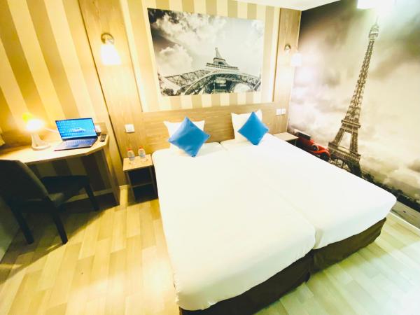 Hotel RBX - Roubaix Centre : photo 7 de la chambre chambre lits jumeaux standard