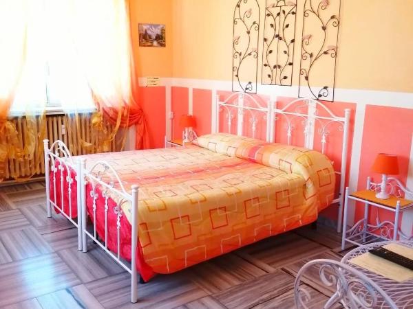 Hotel Serenella : photo 8 de la chambre chambre double ou lits jumeaux avec salle de bains privative