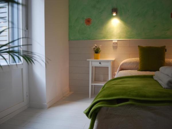 Hostal Madrid Star : photo 2 de la chambre chambre double deluxe - vue sur ville