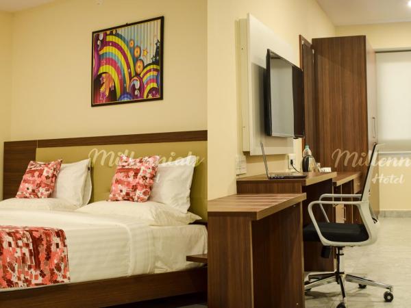 PPH Living Millennials Jigani : photo 1 de la chambre chambre double ou lits jumeaux supérieure avec vue sur ville