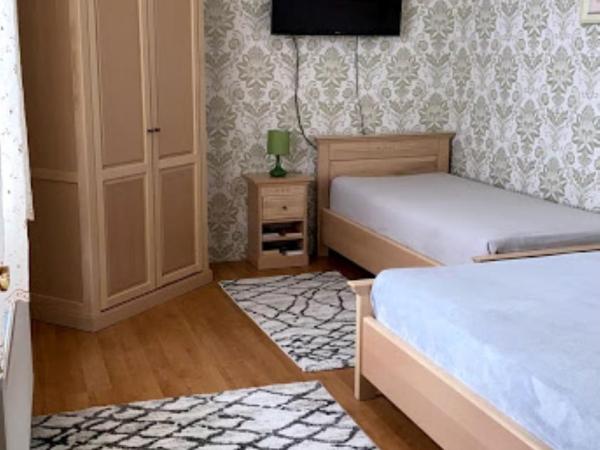 Fehérház Alkalmi Szálló : photo 10 de la chambre chambre familiale - vue sur jardin