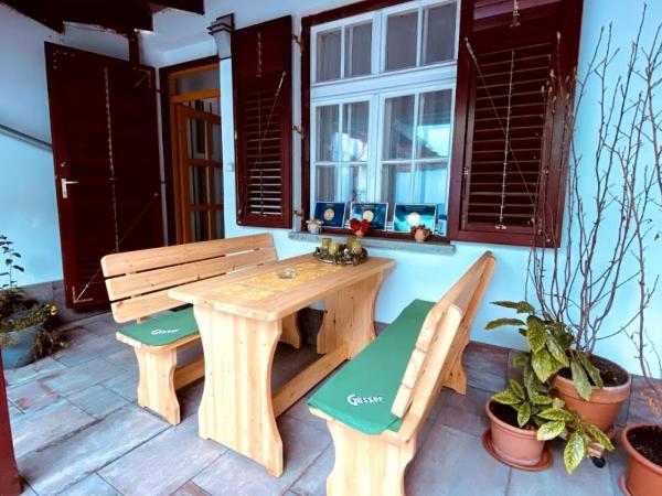 Fehérház Alkalmi Szálló : photo 5 de la chambre chambre familiale - vue sur jardin