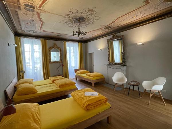 Pardo Bar : photo 3 de la chambre chambre quadruple avec salle de bains privative