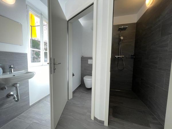 Pardo Bar : photo 5 de la chambre chambre quadruple avec salle de bains privative