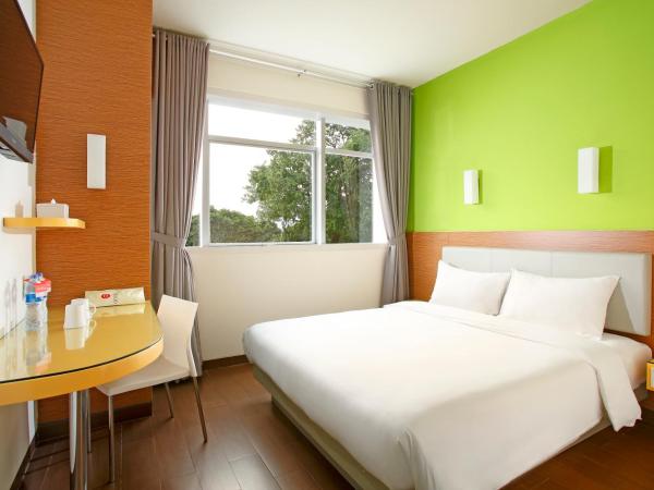 Amaris Hotel Tebet : photo 5 de la chambre chambre lit queen-size Élégante