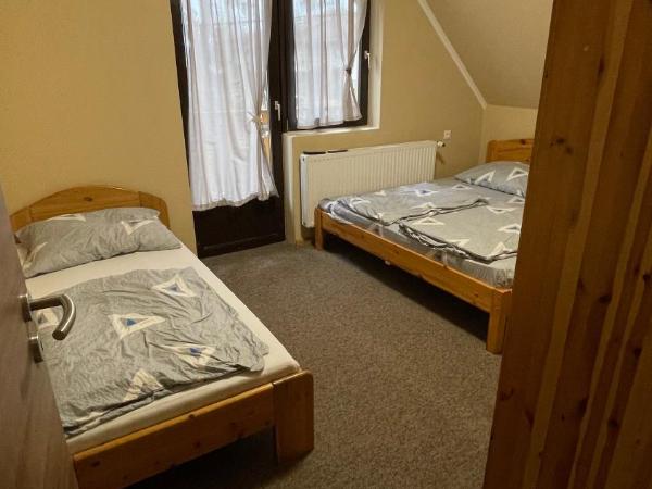 Grátisz Apartman Siófok : photo 9 de la chambre appartement 3 chambres