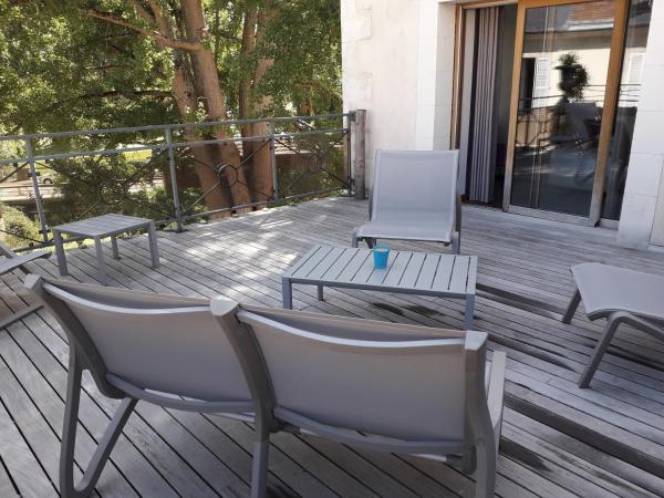 Logis Villa C Hôtel : photo 6 de la chambre villa avec terrasse