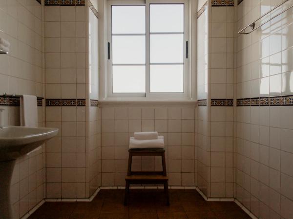 Residencial Avenida : photo 5 de la chambre chambre triple - vue sur mer