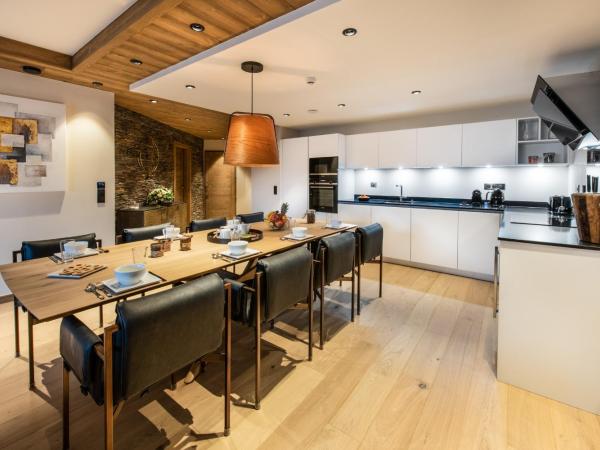 Manali Lodge by Alpine Resorts : photo 1 de la chambre appartement avec vue sur la montagne