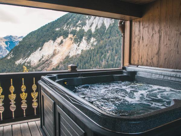 Manali Lodge by Alpine Resorts : photo 4 de la chambre appartement avec vue sur la montagne