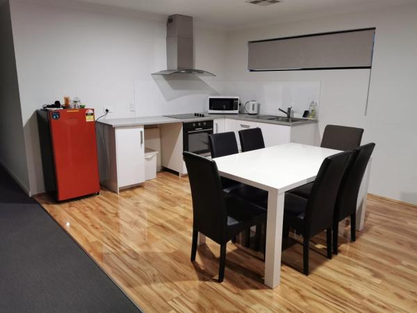 Perth Urban Lodge : photo 4 de la chambre upstairs apartment (no children) - lodge 2