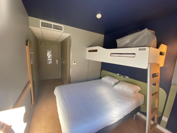 Ibis Budget Sallanches : photo 3 de la chambre chambre triple avec lit superposé