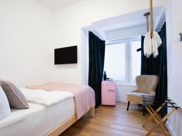 Victoria Hotel : photo 2 de la chambre chambre simple avec douche