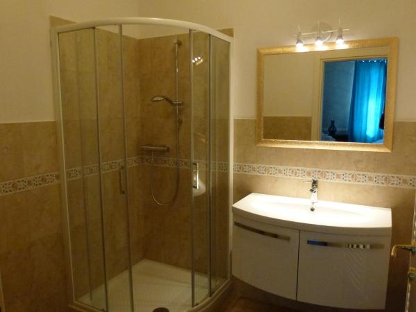 Lady Verona Residence : photo 8 de la chambre chambre double de luxe avec balcon - vue sur rivière