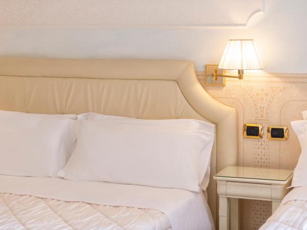 Hotel Baia Imperiale : photo 9 de la chambre chambre double ou lits jumeaux classique