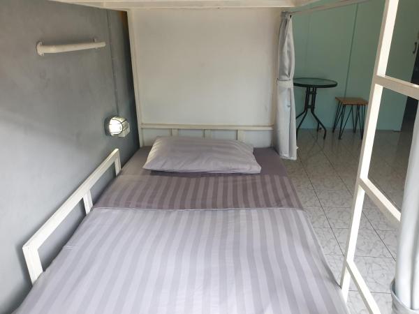 i-smile & U2 Hostel : photo 2 de la chambre lit superposé dans dortoir mixte avec ventilateur