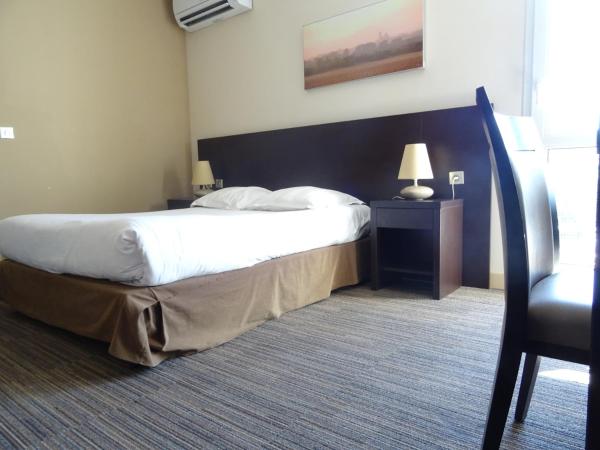 Domaine de la Petite Isle - Luberon : photo 1 de la chambre chambre double ou lits jumeaux avec accès jardin