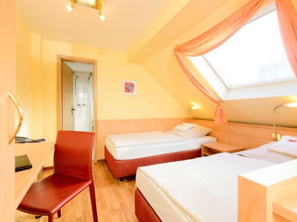 Hotel Europa : photo 2 de la chambre chambre triple