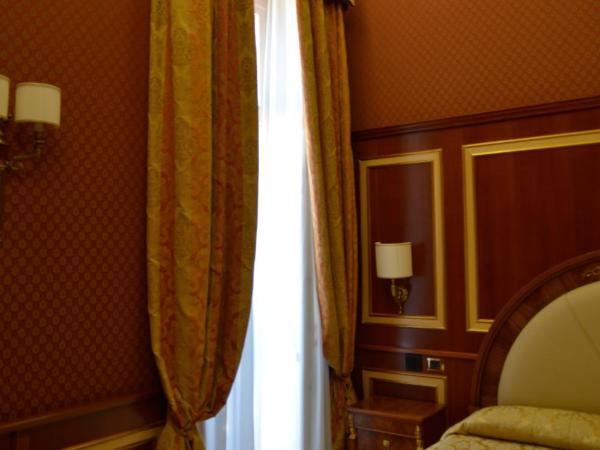 Livingston Hotel : photo 5 de la chambre grande chambre double ou lits jumeaux