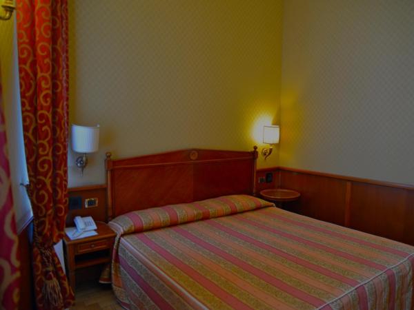 Livingston Hotel : photo 7 de la chambre chambre double ou lits jumeaux