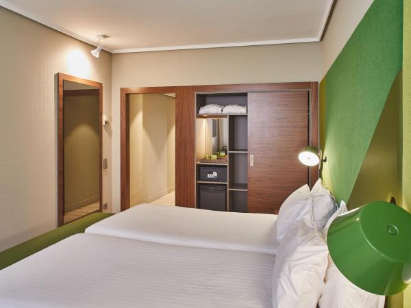 Hotel Silken Indautxu : photo 4 de la chambre chambre double ou lits jumeaux standard avec terrasse