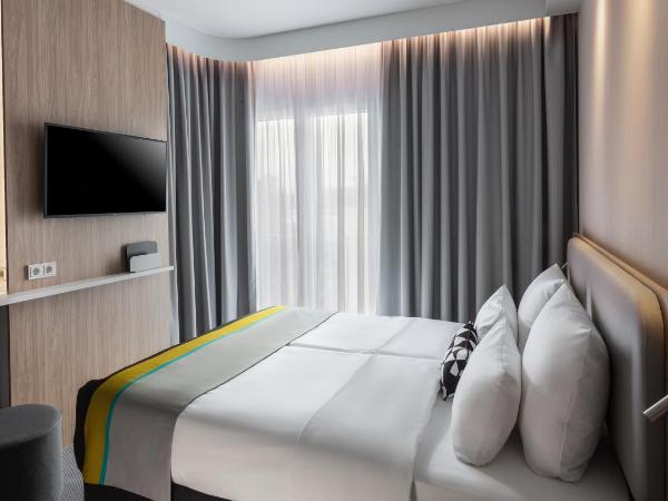 Holiday Inn Express Düsseldorf - Hauptbahnhof, an IHG Hotel : photo 3 de la chambre chambre standard lit queen-size