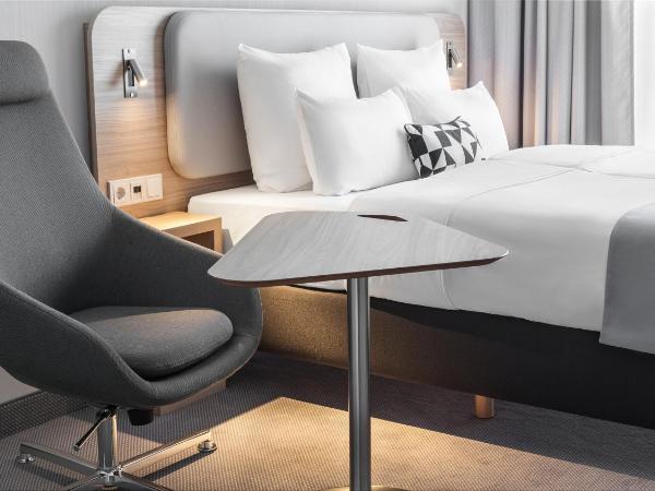 Holiday Inn Express Düsseldorf - Hauptbahnhof, an IHG Hotel : photo 2 de la chambre chambre standard lit queen-size