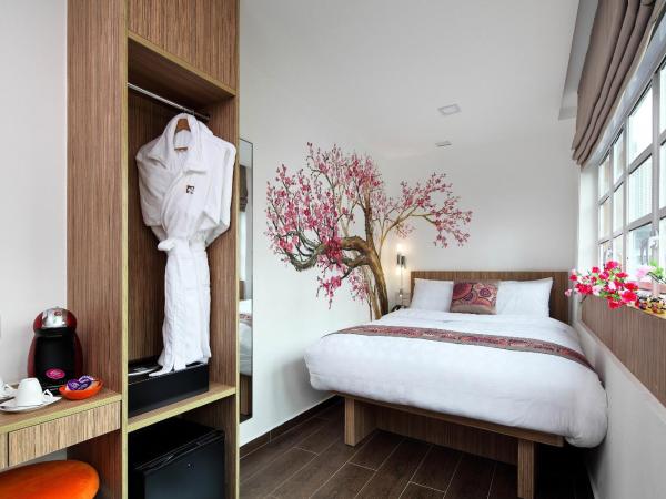 Hotel Clover The Arts : photo 1 de la chambre chambre exécutive lit queen-size