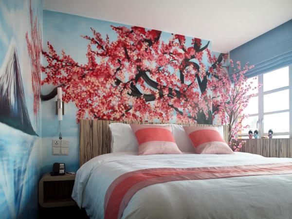 Hotel Clover The Arts : photo 1 de la chambre suite lit king-size