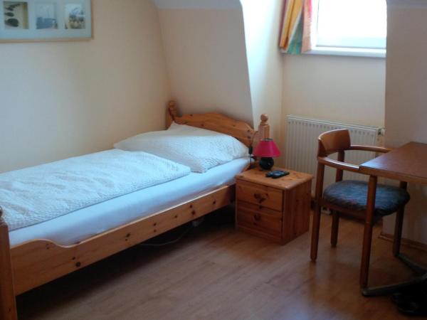 Frühstückspension Stefanie : photo 1 de la chambre chambre simple avec salle de bains commune