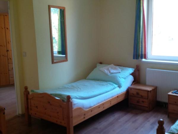 Frühstückspension Stefanie : photo 3 de la chambre chambre simple avec salle de bains commune