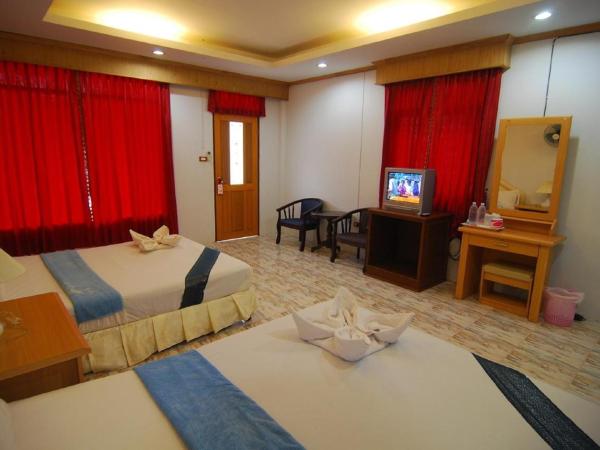 Lanta Paradise Beach Resort : photo 10 de la chambre chambre familiale