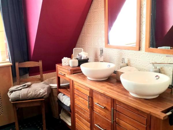 Villa Sparadis : photo 8 de la chambre chambre double deluxe - vue sur lac