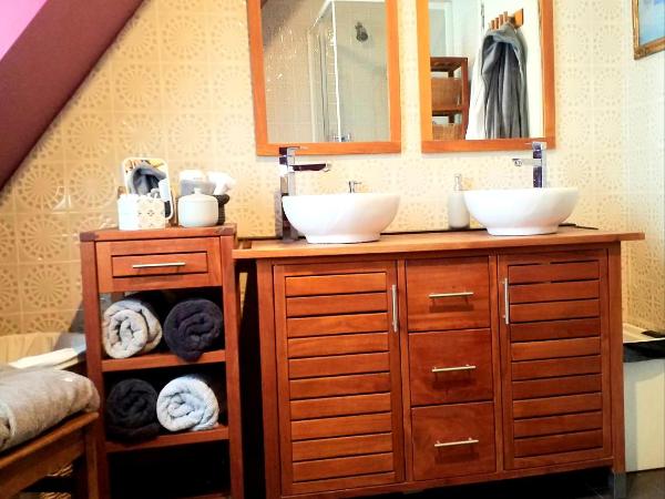 Villa Sparadis : photo 9 de la chambre chambre double deluxe - vue sur lac