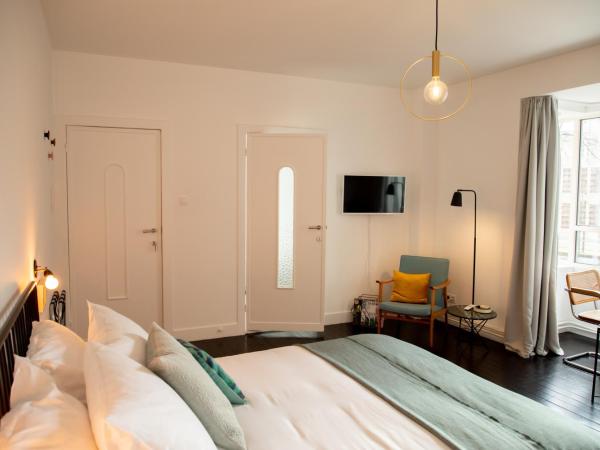 huisalfons : photo 8 de la chambre chambre double avec salle de bains privative