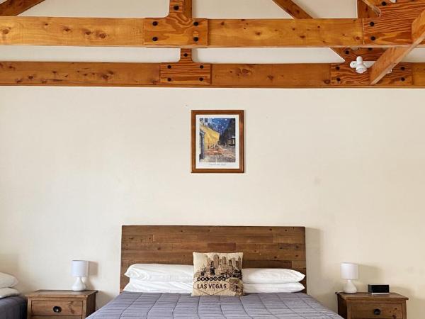 Rotorua Coachman Spa Motel : photo 6 de la chambre studio exécutif avec bain à remous