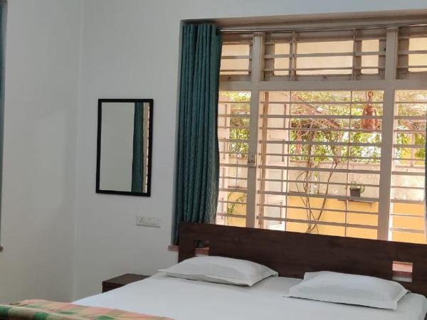 Srinekatan Heritage Villa Homestay : photo 9 de la chambre chambre double ou lits jumeaux deluxe supérieure 