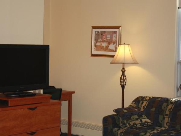 University of Alberta - Hotel : photo 7 de la chambre chambre lit queen-size standard avec canapé-lit