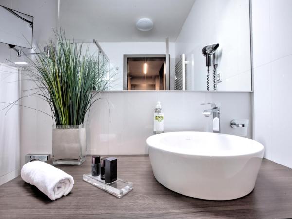 Volcano Spa Hotel : photo 3 de la chambre chambre double deluxe avec accès gratuit au centre de bien-Être et à la salle de sport