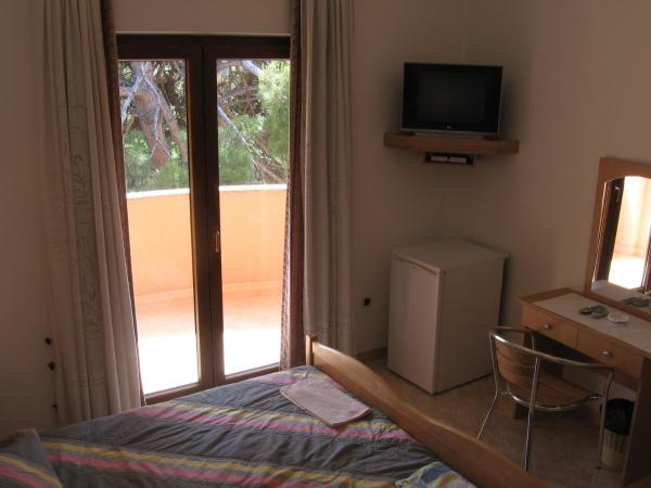 Guest House Caterina : photo 4 de la chambre chambre double avec balcon